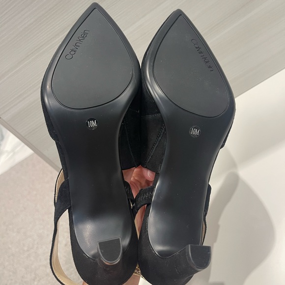 New Calvin Klein Shoes - Picture 3 of 7